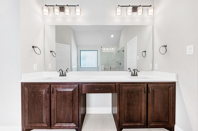 325 Cherbury Grove, Greenville, TX 75401