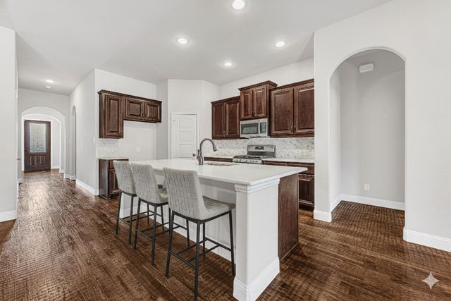 325 Cherbury Grove, Greenville, TX 75401