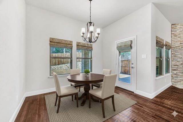 325 Cherbury Grove, Greenville, TX 75401