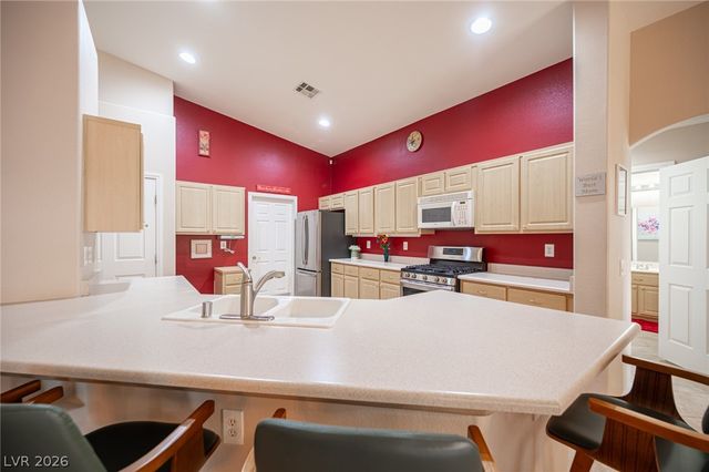 7012 Wild Wave Drive, Las Vegas, NV 89131