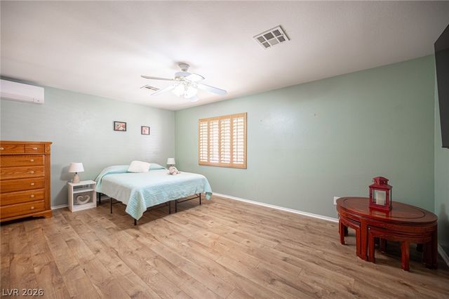 7012 Wild Wave Drive, Las Vegas, NV 89131