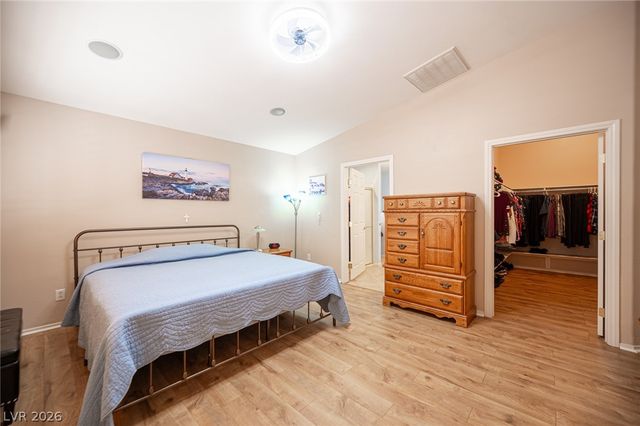 7012 Wild Wave Drive, Las Vegas, NV 89131