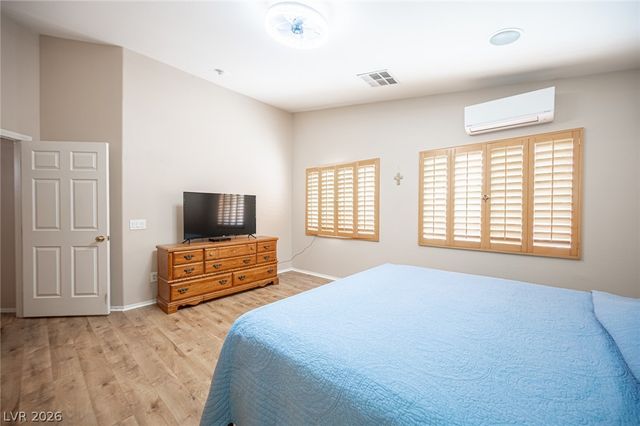 7012 Wild Wave Drive, Las Vegas, NV 89131