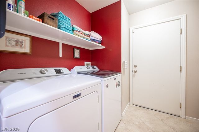 7012 Wild Wave Drive, Las Vegas, NV 89131