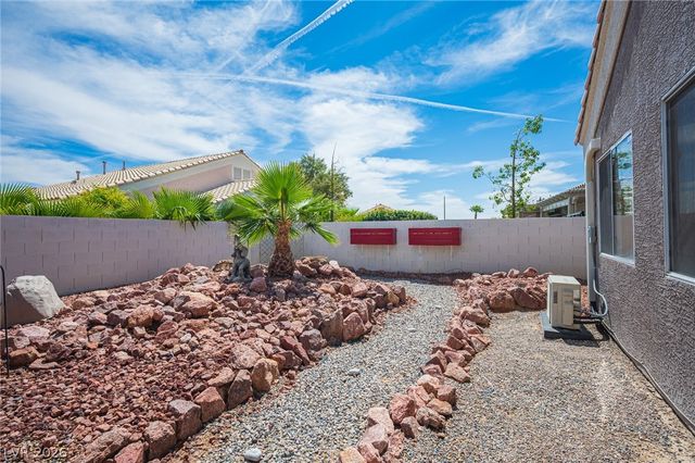 7012 Wild Wave Drive, Las Vegas, NV 89131