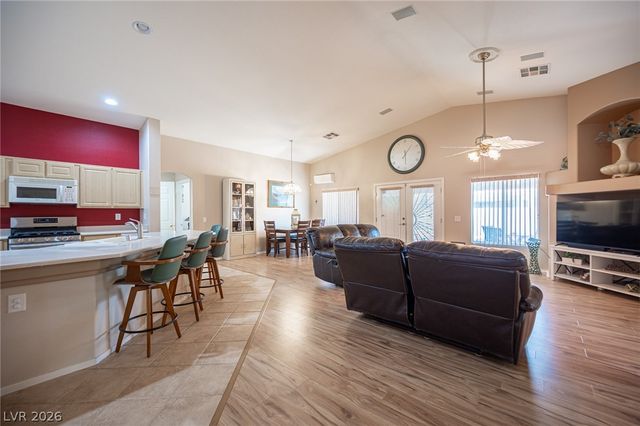 7012 Wild Wave Drive, Las Vegas, NV 89131