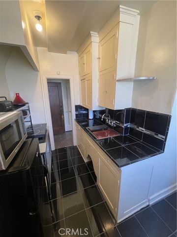 315 W 3rd Street 710, Long Beach, CA 90802