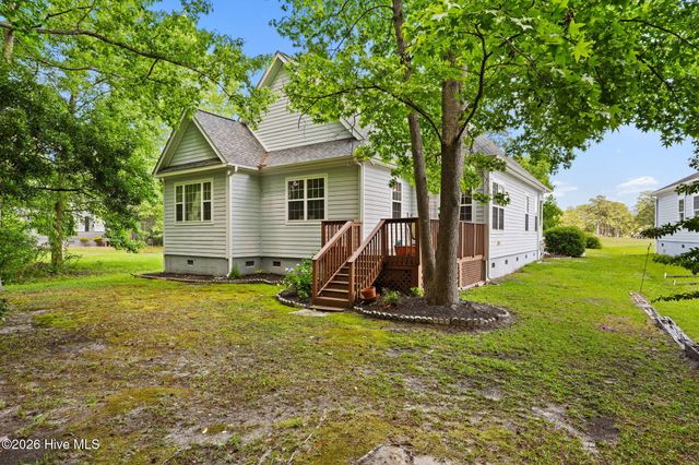 777 Marsh Rose Path NW, Calabash, NC 28467
