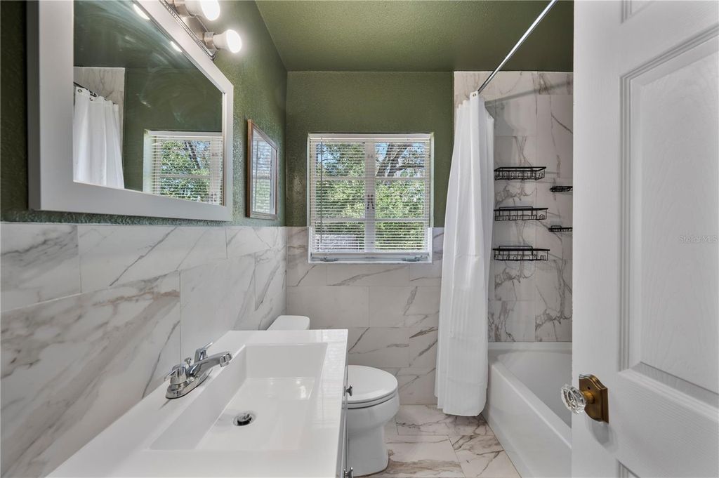 Image 21 of property listing at 1308 GILLIAM DRIVE, Auburndale, FL 33823