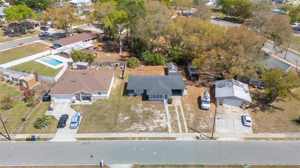 Image 37 of property listing at 1308 GILLIAM DRIVE, Auburndale, FL 33823