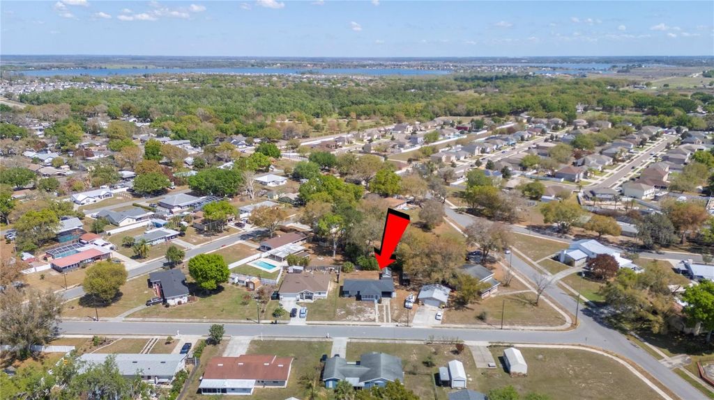 Image 45 of property listing at 1308 GILLIAM DRIVE, Auburndale, FL 33823