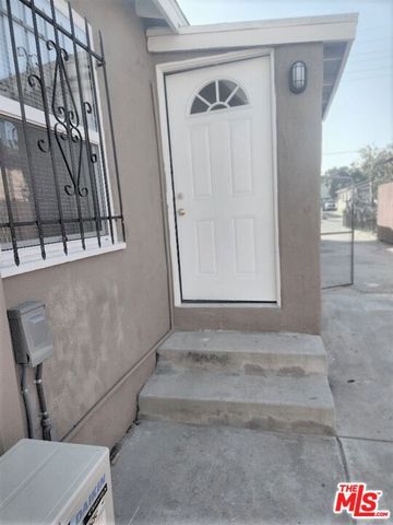 1241 E 80th Street, Los Angeles, CA 90001