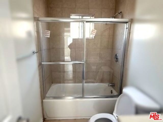 1241 E 80th Street, Los Angeles, CA 90001