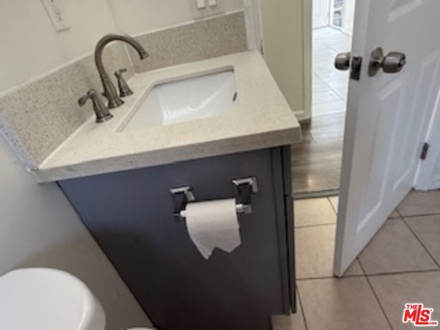 1241 E 80th Street, Los Angeles, CA 90001