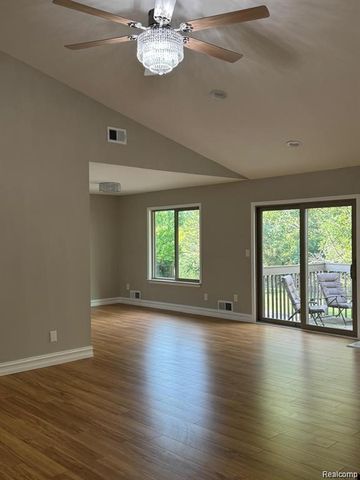 7490 S Brynmawr Court, West Bloomfield, MI 48322