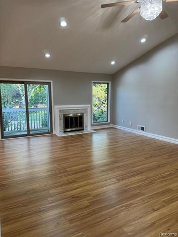 7490 S Brynmawr Court, West Bloomfield, MI 48322