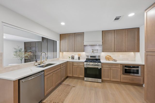 11809 Charing Cross RD, Austin, TX 78759