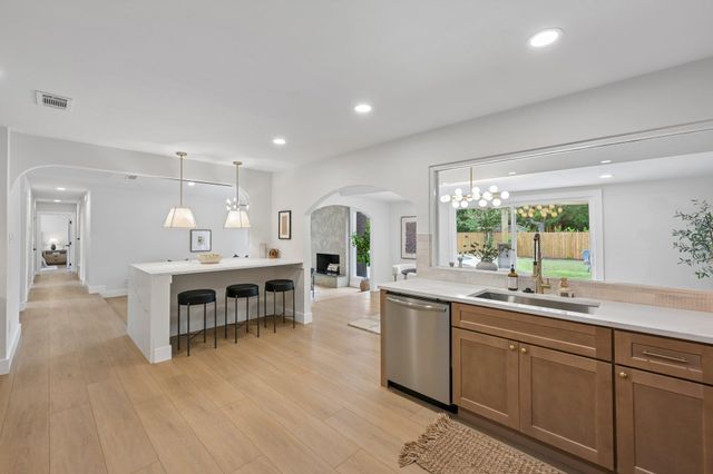 11809 Charing Cross RD, Austin, TX 78759