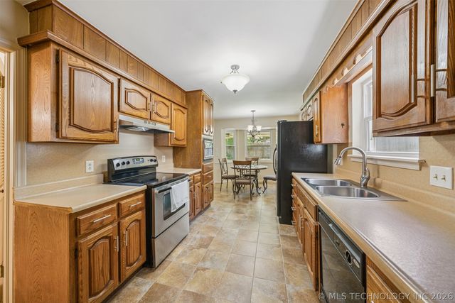 5732 E 64th Street, Tulsa, OK 74136