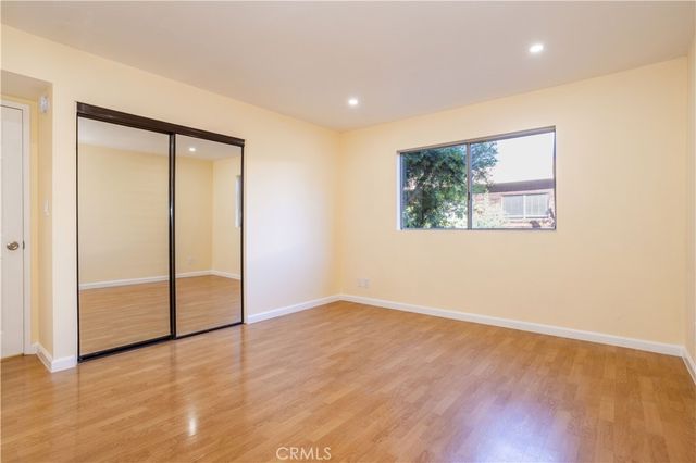 5414 Newcastle 8, Encino, CA 91316