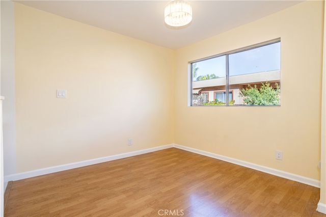 5414 Newcastle 8, Encino, CA 91316