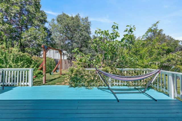 12915 Mott Ct, Auburn, CA 95603