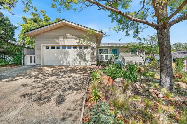 12915 Mott Ct, Auburn, CA 95603