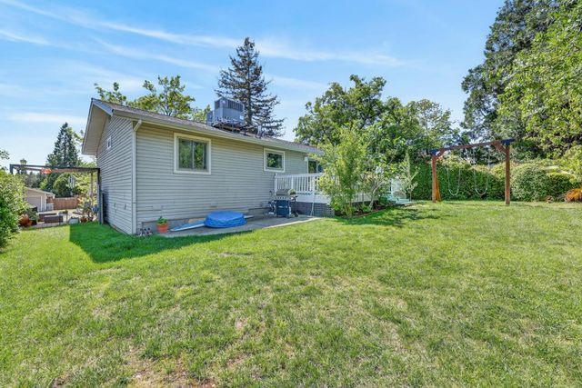 12915 Mott Ct, Auburn, CA 95603