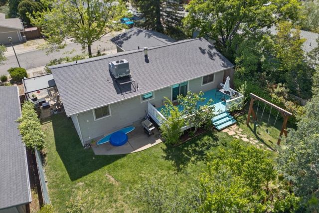 12915 Mott Ct, Auburn, CA 95603