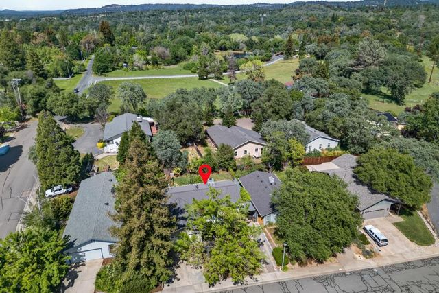 12915 Mott Ct, Auburn, CA 95603