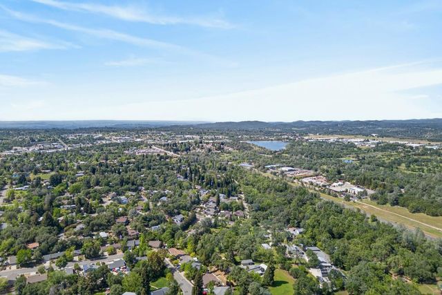 12915 Mott Ct, Auburn, CA 95603