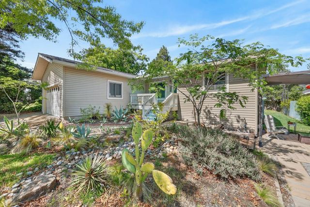 12915 Mott Ct, Auburn, CA 95603
