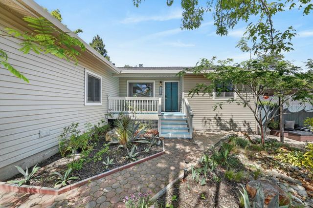 12915 Mott Ct, Auburn, CA 95603