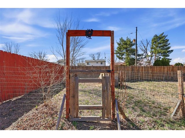 201 N Pauline Ave, Milliken, CO 80543