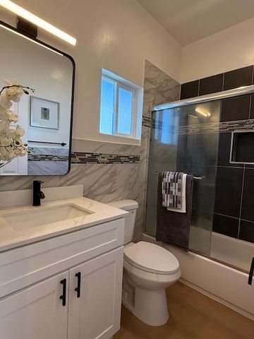 271 N 9th Street, San Jose, CA 95112