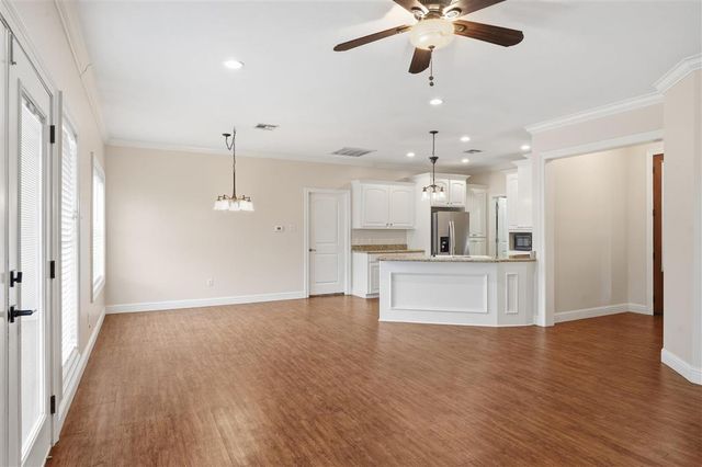 2628 Ravenway Dr Drive, Lake Charles, LA 70611