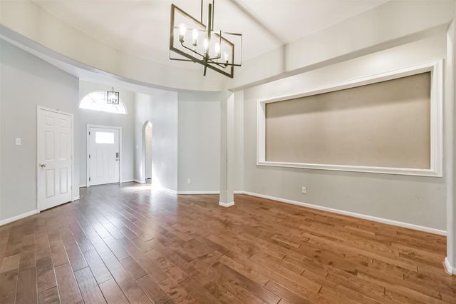 13203 Yaupon Holly Lane, Houston, TX 77044