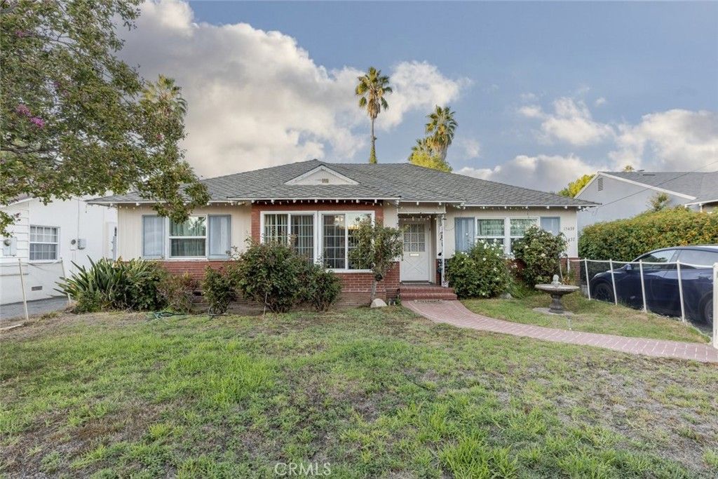 15439 Hart Street, Van Nuys, CA 91406