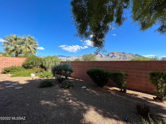 983 W Eagle Look Lane, Oro Valley, AZ 85737