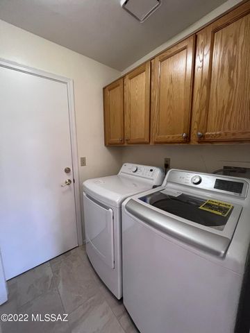 983 W Eagle Look Lane, Oro Valley, AZ 85737