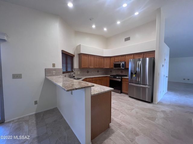 983 W Eagle Look Lane, Oro Valley, AZ 85737