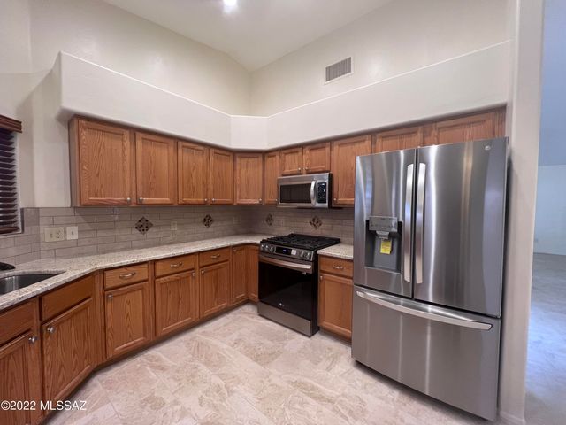 983 W Eagle Look Lane, Oro Valley, AZ 85737