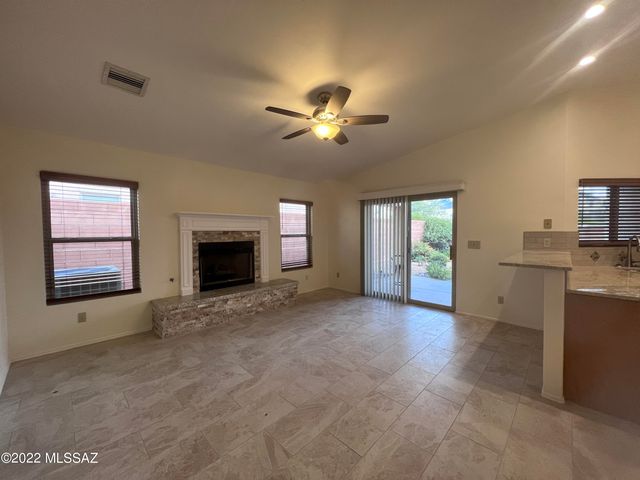 983 W Eagle Look Lane, Oro Valley, AZ 85737