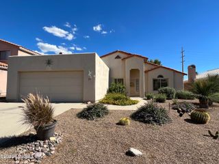 983 W Eagle Look Lane, Oro Valley, AZ 85737