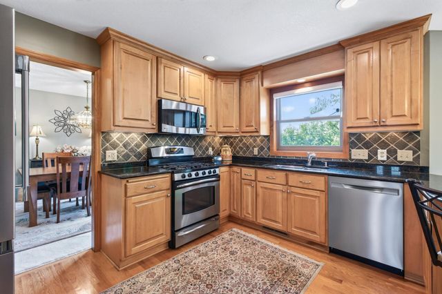 8945 Dallas Lane N, Maple Grove, MN 55369