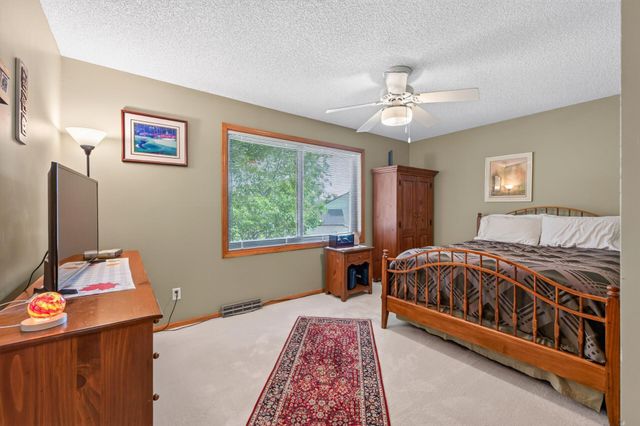 8945 Dallas Lane N, Maple Grove, MN 55369