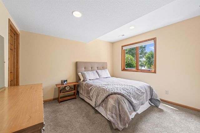 8945 Dallas Lane N, Maple Grove, MN 55369