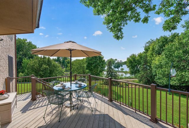 8945 Dallas Lane N, Maple Grove, MN 55369