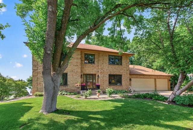8945 Dallas Lane N, Maple Grove, MN 55369