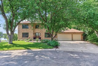 8945 Dallas Lane N, Maple Grove, MN 55369